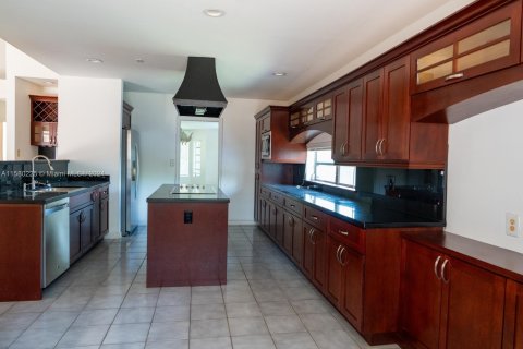 Casa en venta en Cutler Bay, Florida, 4 dormitorios, 216.83 m2 № 1154799 - foto 9
