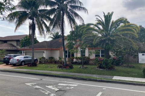 Casa en venta en Lauderhill, Florida, 3 dormitorios, 188.68 m2 № 1091265 - foto 2