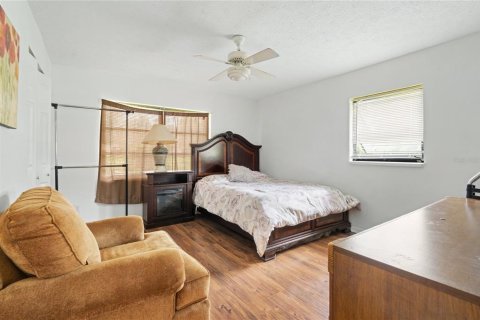 Casa en venta en Dade City, Florida, 4 dormitorios, 188.78 m2 № 1317672 - foto 16