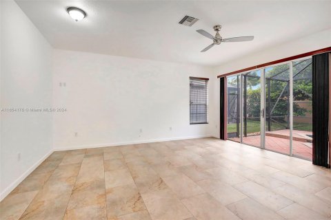 Villa ou maison à vendre à Miramar, Floride: 5 chambres, 313.17 m2 № 1365469 - photo 4