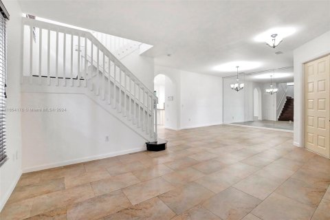 Villa ou maison à vendre à Miramar, Floride: 5 chambres, 313.17 m2 № 1365469 - photo 14