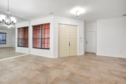 Villa ou maison à vendre à Miramar, Floride: 5 chambres, 313.17 m2 № 1365469 - photo 12