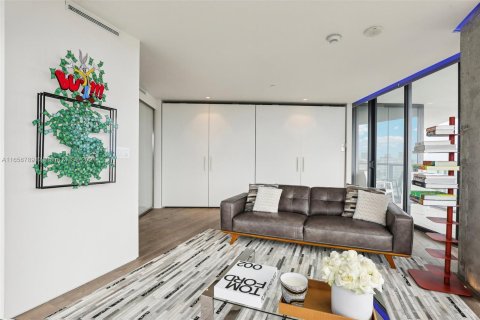 Condo in Miami Beach, Florida, 1 bedroom  № 1365470 - photo 8