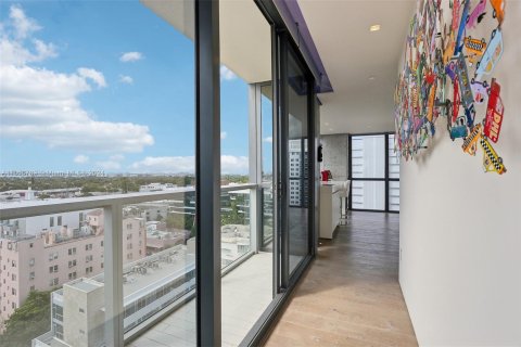 Condo in Miami Beach, Florida, 1 bedroom  № 1365470 - photo 22