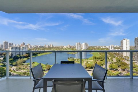 Copropriété à vendre à Aventura, Floride: 2 chambres, 144.93 m2 № 1365396 - photo 2