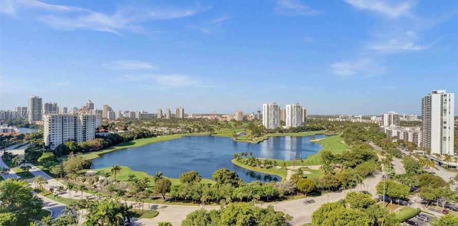 Condominio en Aventura, Florida, 2 dormitorios  № 1365396