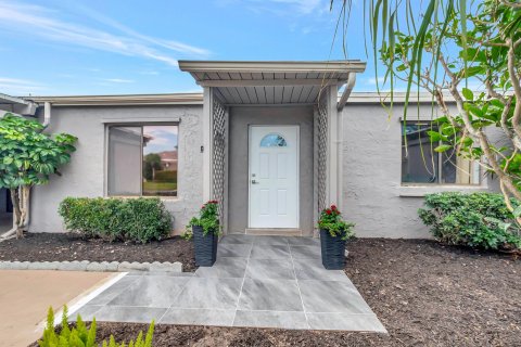 Villa ou maison à vendre à Delray Beach, Floride: 2 chambres, 99.68 m2 № 869093 - photo 15