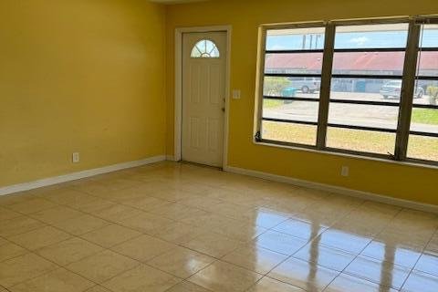 House in Boynton Beach, Florida 3 bedrooms, 99.41 sq.m. № 1152115 - photo 6