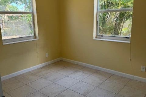 House in Boynton Beach, Florida 3 bedrooms, 99.41 sq.m. № 1152115 - photo 2