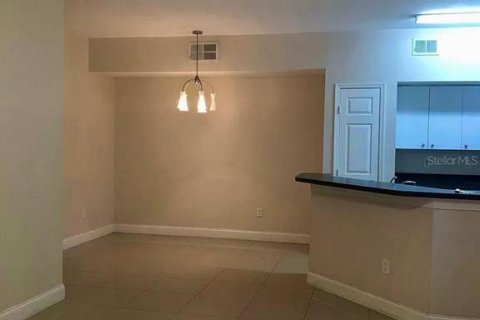 Condo in Orlando, Florida, 2 bedrooms  № 1312747 - photo 5