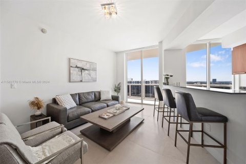 Condo in Sunny Isles Beach, Florida, 2 bedrooms  № 1162145 - photo 6