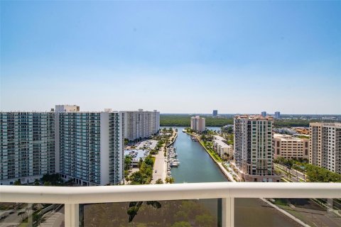 Copropriété à vendre à Sunny Isles Beach, Floride: 2 chambres, 135.92 m2 № 1162145 - photo 10