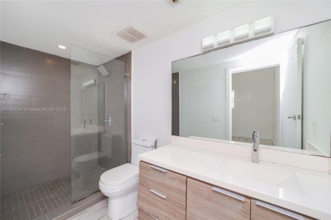 Condo in Miami Beach, Florida, 1 bedroom  № 716189 - photo 10