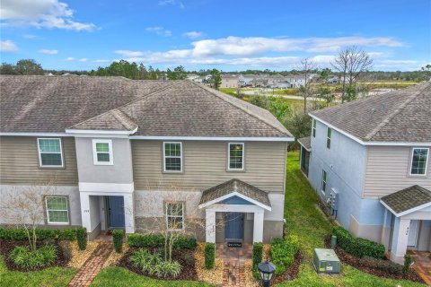 Townhouse in Davenport, Florida 4 bedrooms, 187.11 sq.m. № 995297 - photo 3