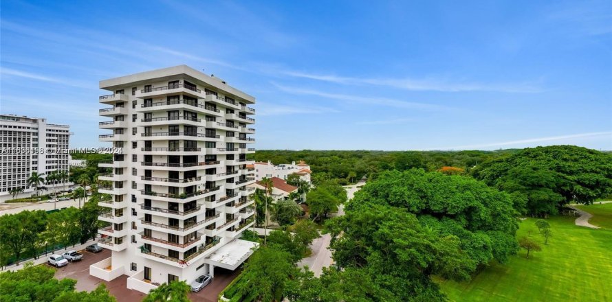 Condominio en Coral Gables, Florida, 2 dormitorios  № 1305789