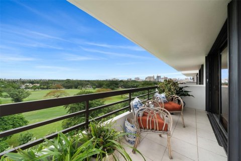 Copropriété à vendre à Coral Gables, Floride: 2 chambres, 148.09 m2 № 1305789 - photo 16