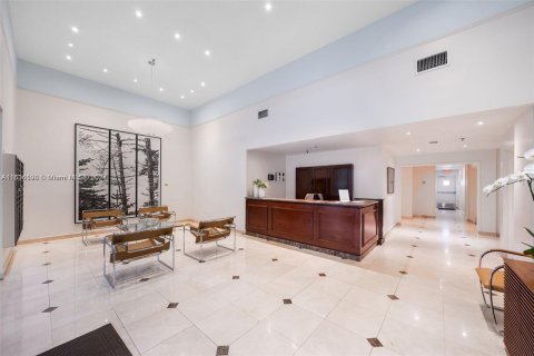 Copropriété à vendre à Coral Gables, Floride: 2 chambres, 148.09 m2 № 1305789 - photo 17