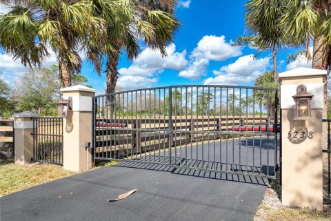 Villa ou maison à vendre à Punta Gorda, Floride: 3 chambres, 407.19 m2 № 1312414 - photo 2