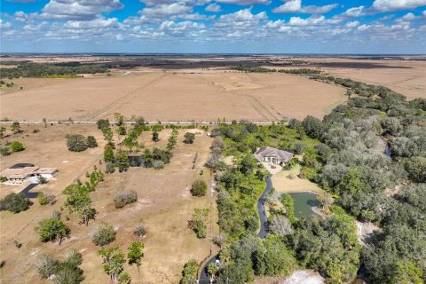 Villa ou maison à vendre à Punta Gorda, Floride: 3 chambres, 407.19 m2 № 1312414 - photo 16