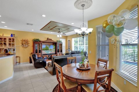 Casa en venta en Miramar, Florida, 6 dormitorios, 320.14 m2 № 1236861 - foto 4