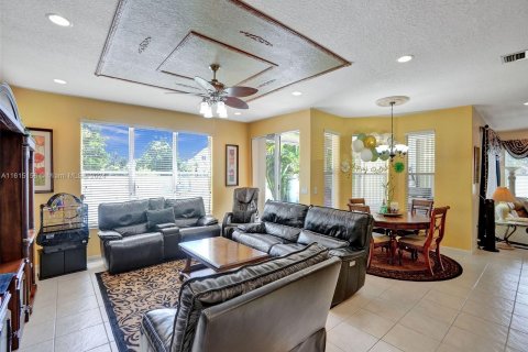 Casa en venta en Miramar, Florida, 6 dormitorios, 320.14 m2 № 1236861 - foto 7