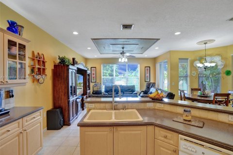 Casa en venta en Miramar, Florida, 6 dormitorios, 320.14 m2 № 1236861 - foto 9