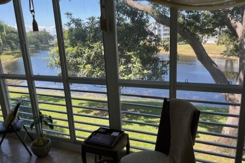 Copropriété à vendre à Deerfield Beach, Floride: 2 chambres, 79.9 m2 № 1134976 - photo 1