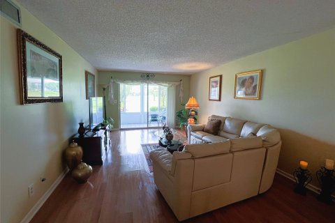 Condo in Coconut Creek, Florida, 2 bedrooms  № 1183670 - photo 15