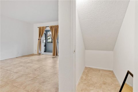 Condo in Oakland Park, Florida, 2 bedrooms  № 1223621 - photo 3