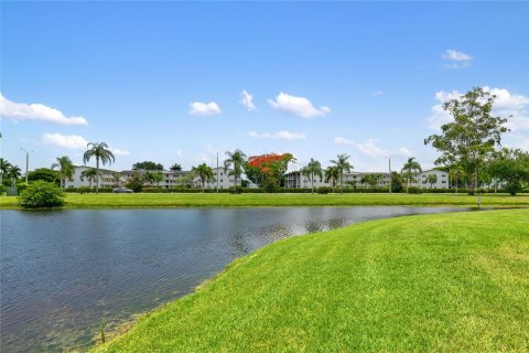 Copropriété à vendre à Boca Raton, Floride: 2 chambres, 83.24 m2 № 1223581 - photo 12