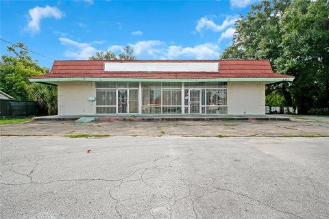 Commercial property in Orlando, Florida 208.1 sq.m. № 910343 - photo 1