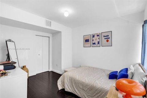 Condo in Miami Beach, Florida, 1 bedroom  № 1397402 - photo 14