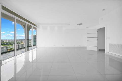 Copropriété à vendre à Aventura, Floride: 5 chambres, 461.54 m2 № 1397447 - photo 10