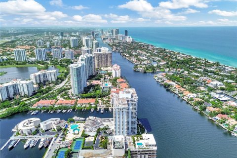 Condominio en venta en Aventura, Florida, 5 dormitorios, 461.54 m2 № 1397447 - foto 4