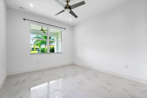 Casa en venta en Delray Beach, Florida, 4 dormitorios, 214.14 m2 № 1159603 - foto 14