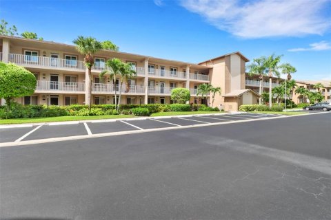 Condo in Naples, Florida, 2 bedrooms  № 1285261 - photo 2