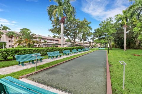 Condo in Naples, Florida, 2 bedrooms  № 1285261 - photo 26