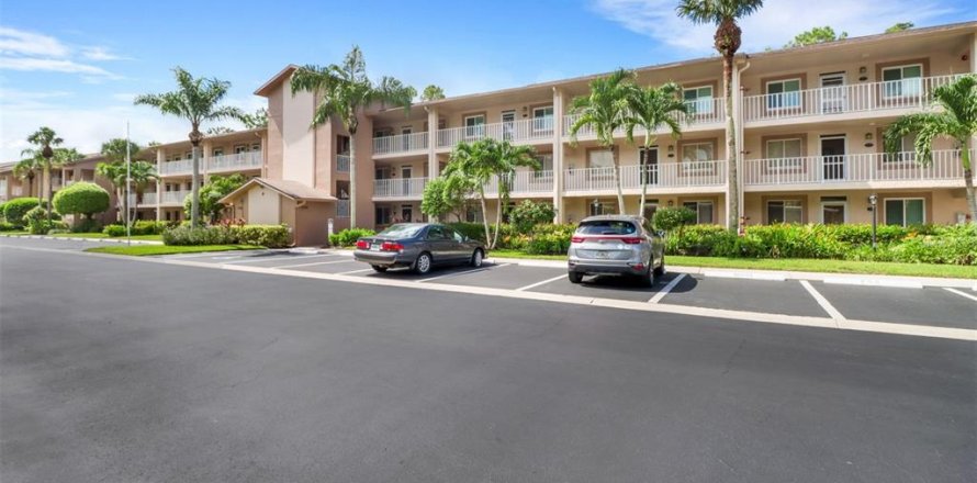 Condo in Naples, Florida, 2 bedrooms  № 1285261