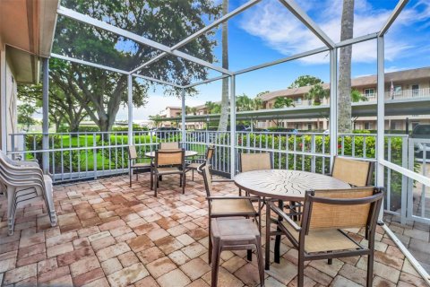 Condo in Naples, Florida, 2 bedrooms  № 1285261 - photo 24