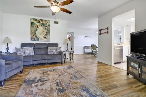 Condo in Naples, Florida, 2 bedrooms  № 1285261 - photo 10