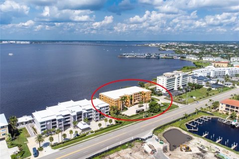 Copropriété à vendre à Punta Gorda, Floride: 3 chambres, 230.21 m2 № 1258481 - photo 4