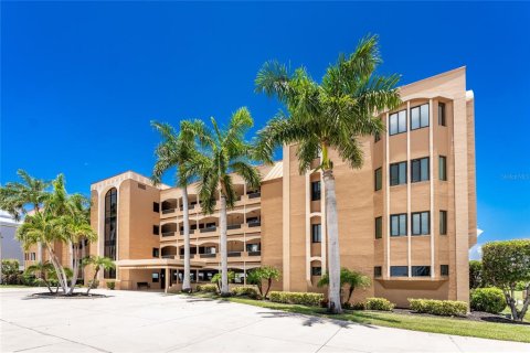 Condo in Punta Gorda, Florida, 3 bedrooms  № 1258481 - photo 1