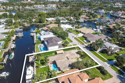 Villa ou maison à vendre à Palm Beach Gardens, Floride: 3 chambres, 303.23 m2 № 1097550 - photo 8