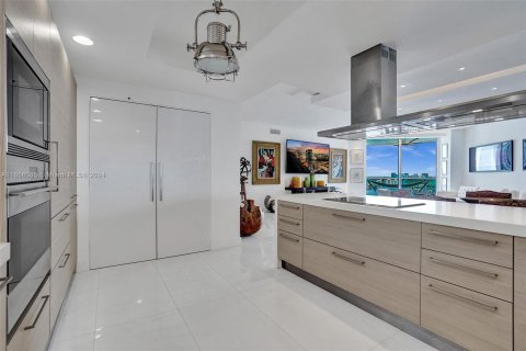 Condominio en venta en North Miami Beach, Florida, 2 dormitorios, 155.15 m2 № 1362272 - foto 10