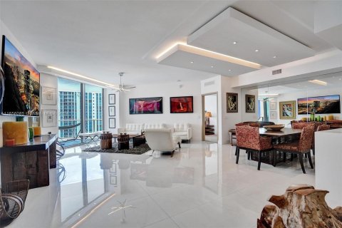 Copropriété à vendre à North Miami Beach, Floride: 2 chambres, 155.15 m2 № 1362272 - photo 5