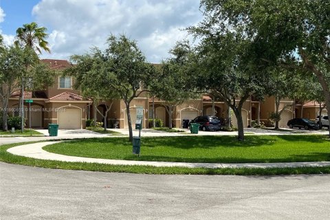 Touwnhouse à louer à Cutler Bay, Floride: 3 chambres, 120.31 m2 № 1367553 - photo 3