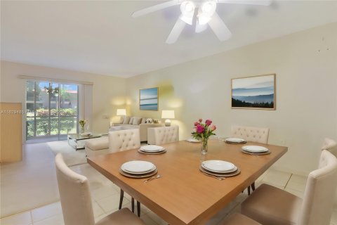 Condo in Stuart, Florida, 2 bedrooms  № 1289075 - photo 6