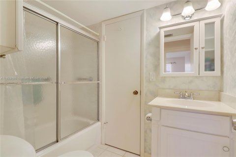 Condo in Stuart, Florida, 2 bedrooms  № 1289075 - photo 7