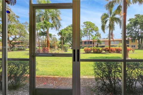 Condo in Stuart, Florida, 2 bedrooms  № 1289075 - photo 11