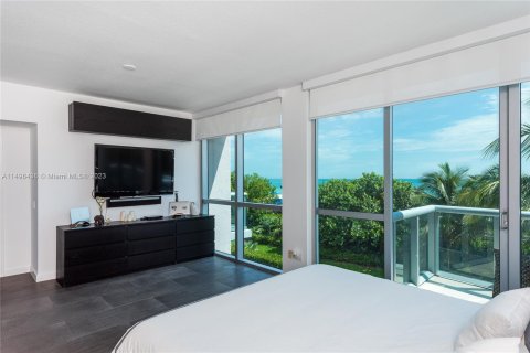 Touwnhouse à vendre à Miami Beach, Floride: 3 chambres, 260.87 m2 № 880505 - photo 9